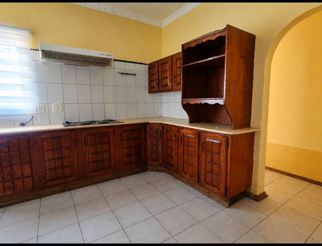 5 BEDROOM HOUSE FOR SALE IN BONANNE